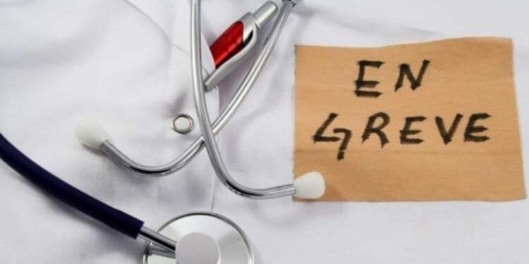 Tunisie : Report de la grève des blouses blanches