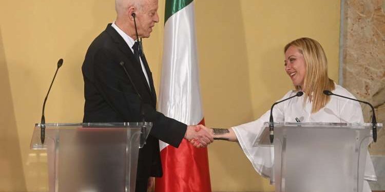 Migration : Meloni confirme la participation de Saied à la réunion de Rome