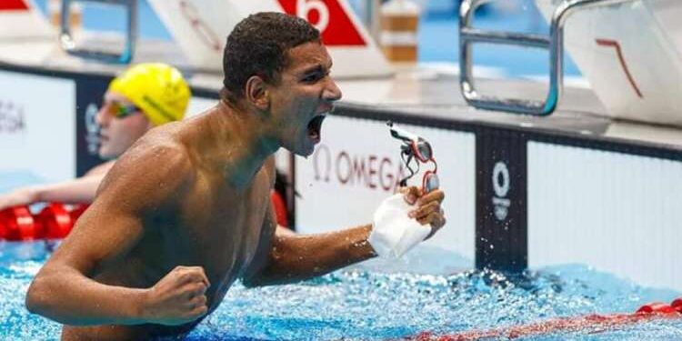 Natation : Ayoub Hafnaoui champion du monde du 800m