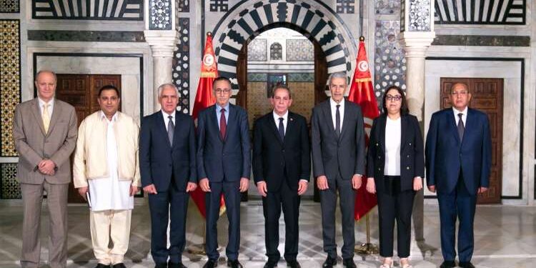 Ahmed Hachani reçoit le ministre libyen de l'Economie et du Commerce