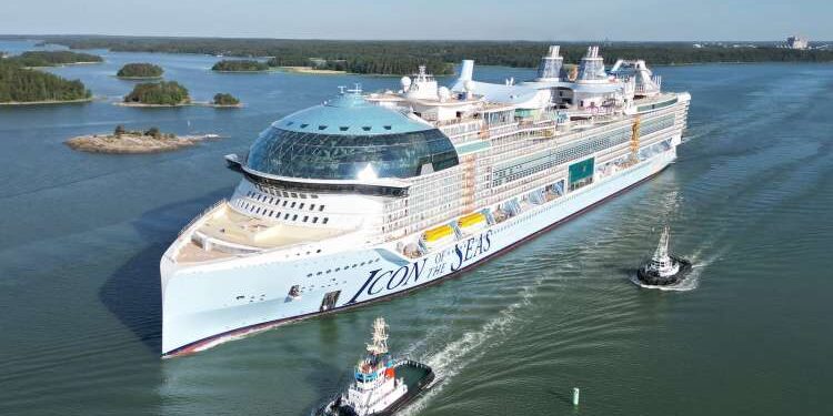 « Icon of the Seas », le plus gros paquebot du monde, voit le jour en Finlande !