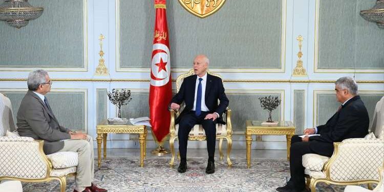 Kais Saied : « Un jour sans journaux est un jour triste »