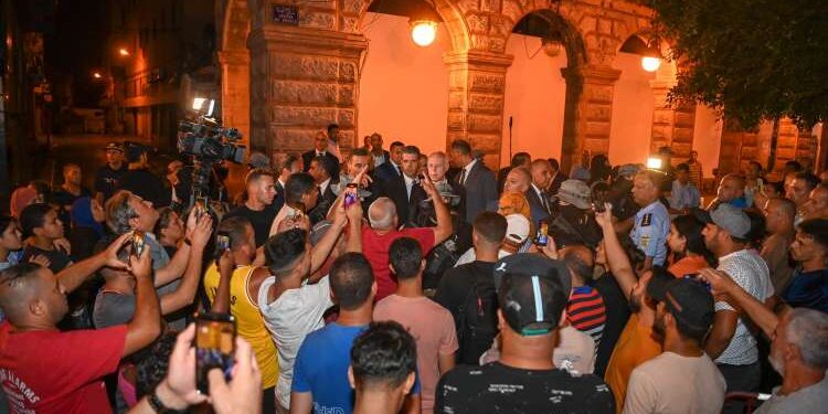 Tunis : Kais Saied s’offre un bain de foule