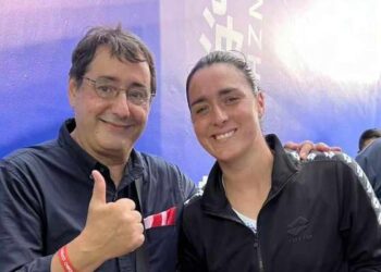 Un drapeau tunisien dans les gradins de Ningbo : Samy Snoussi, supporter d'Ons