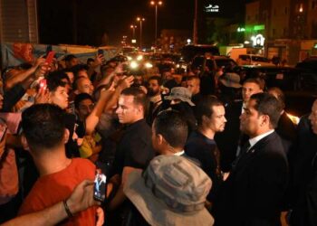 Kais Saied s’offre un bain de foule à Mnihla et à la cité Intilaka