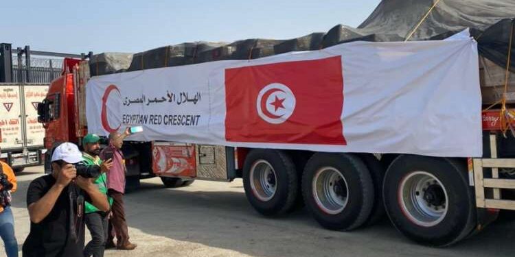 Les aides humanitaires tunisiennes arrivent à Gaza