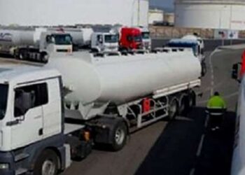 La grève des transporteurs de carburant de nouveau reportée