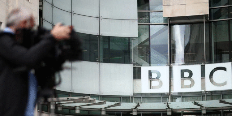 La BBC refuse de qualifier le Hamas de “terroriste”, malgré les critiques