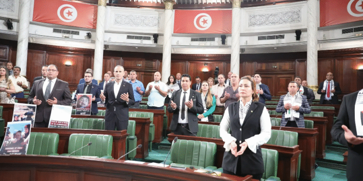 Tunisie : Plénière, le 2 novembre, sur la loi incriminant la normalisation
