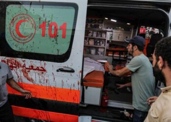 Une ambulance ciblée à Gaza, l’ONU "horrifiée", l’OMS "choquée"