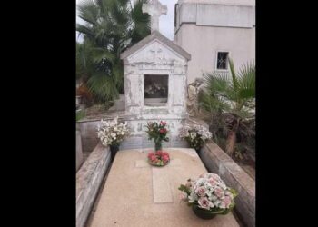 Jour de Toussaint au cimetière du Borgel