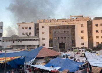 Gaza : Israël mène une attaque contre l'hôpital al-Chifa