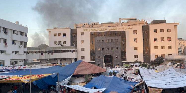 Gaza : Israël mène une attaque contre l'hôpital al-Chifa