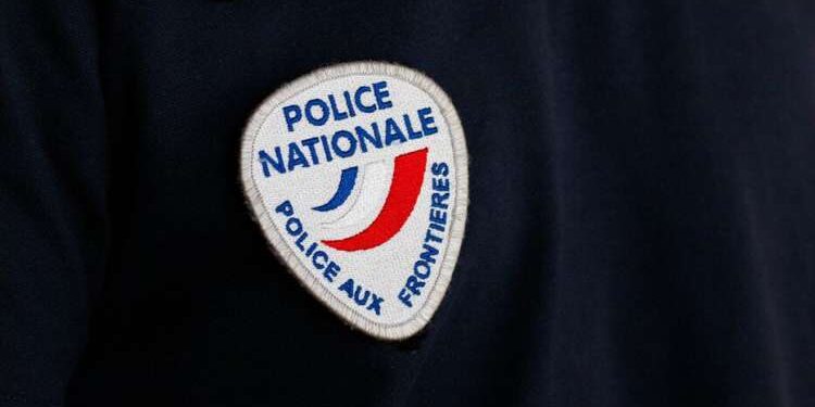 Trois policiers français interpellés à l’aéroport Tunis-Carthage