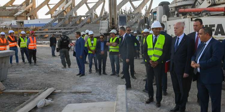Kais Saied en chef de chantier au stade d’El Menzah