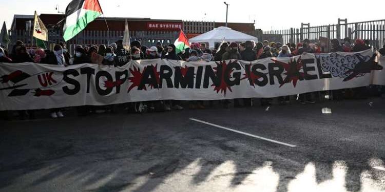 Gaza : Des syndicalistes bloquent une usine d’armements en Angleterre