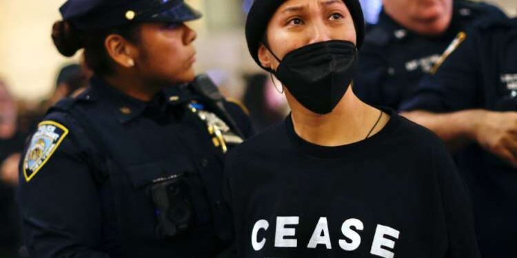 États-Unis : des manifestants occupent un bâtiment du Congrès