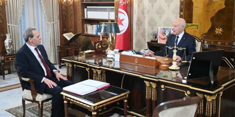 Kais Saied se penche sur la question des cahiers des charges