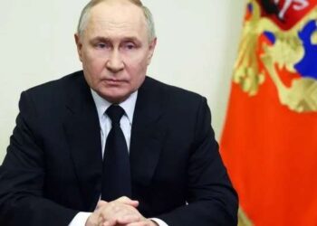 Poutine pointe du doigt Kiev : Le jeu trouble des accusations 
