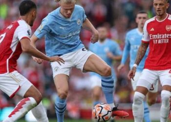 Foot TV : Manchester City - Arsenal et OM-PSG, chocs du jour !