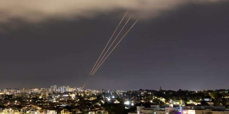 Escalade des tensions au Moyen-Orient : l'Iran lance une attaque de drones contre Israël