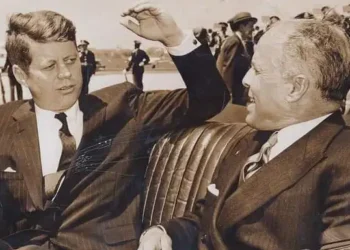 Album Photo : Bourguiba entre Eisenhower et Kennedy