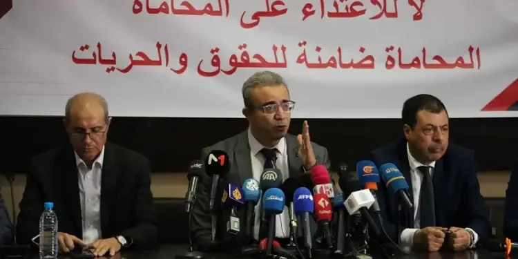 Tunisie : Le Bâtonnier appelle le président de la République à intervenir en urgence