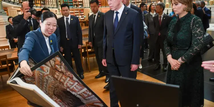 Kaïs Saïed en visite à Huawei et BYD : Vers une collaboration accrue avec la Chine