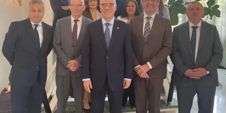 Nabil Ammar  s'entretient avec les ambassadeurs des pays de l'UE