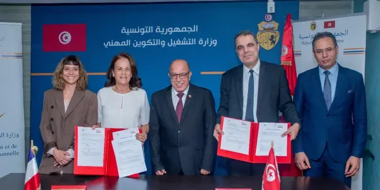 Tunisie : Formation de 1000 jeunes descolarisés