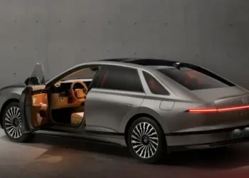 Hyundai frappe fort avec l'AZERA Hybride Calligraphy: Luxe et technologie à la tunisienne