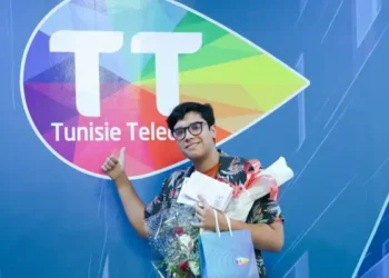 Tunisie Telecom honore Ramez Massek, lauréat du bac 2024 et fils de l’une de ses employées