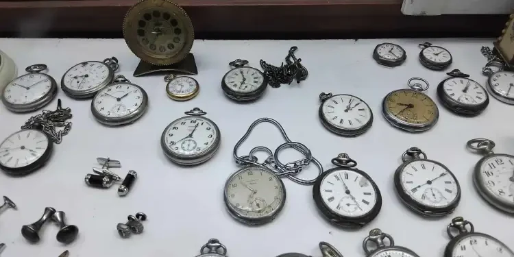 Watch Doctor et la passion des vieilles montres