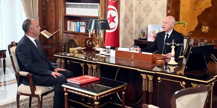 Rencontre entre Kaïs Saïed et Kamel Maddouri : Les aides scolaires à l'ordre du jour