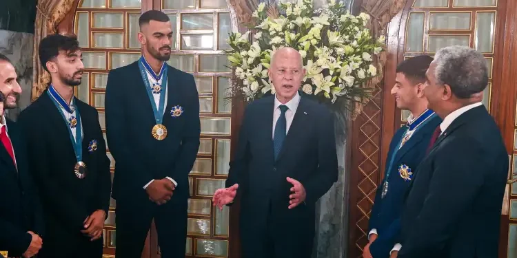 JO 2024 : Les trois médaillés tunisiens décorés par Kaïs Saïed