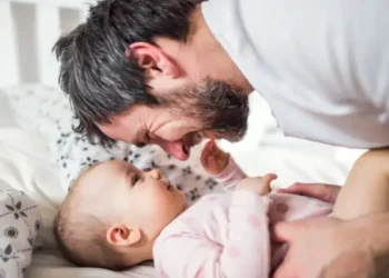 ARP : Adoption de la nouvelle loi sur le congé de maternité et de paternité