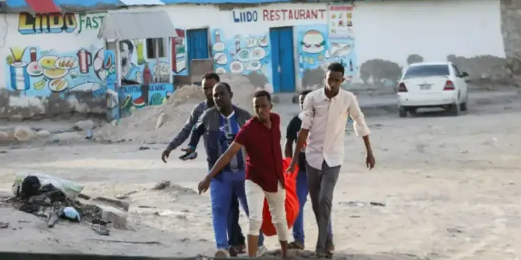 Somalie : Au moins 32 morts dans une attaque sur la plage de Mogadiscio