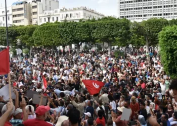 Manifestation à Tunis contre la révision de la loi électorale