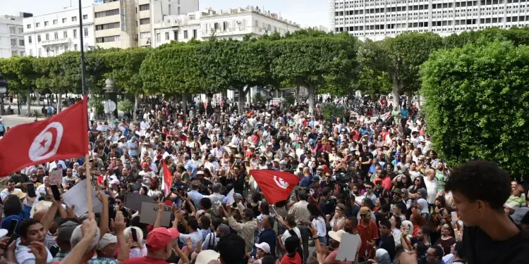 Manifestation à Tunis contre la révision de la loi électorale