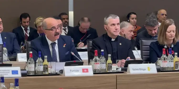 Au sommet de Paris, la Tunisie renouvelle son soutien au Liban