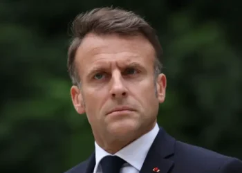 Macron appelle à stopper les livraisons d’armes à Israël