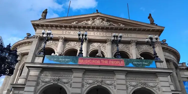 Chroniques allemandes : Opéra portes ouvertes