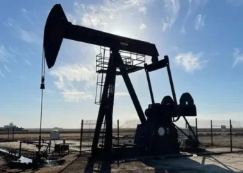 Les prix du pétrole s'envolent après l'attaque de missiles iraniens contre Israël