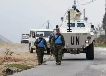 Israël s’attaque à la force de l’ONU déployée au Liban, des Casques bleus blessés