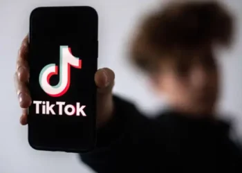 Contenus immoraux sur TikTok : Les Tunisiens à l’étranger peuvent être poursuivis