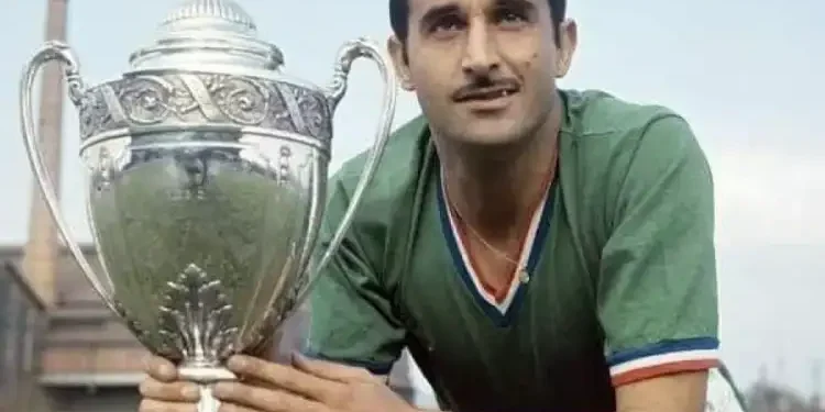 Rachid Mekhloufi, légende du football algérien, s'éteint à 88 ans