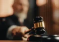 Tunisie : Youssef Mimouni et cinq autres accusés restent en prison