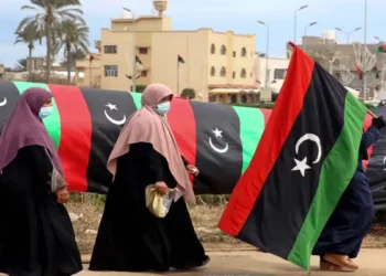 L’obligation envisagée du hijab en Libye fait écho en Tunisie