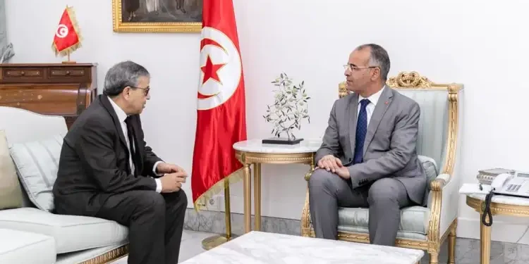 Tunisie : Kamel Maddouri reçoit le gouverneur de la Banque centrale