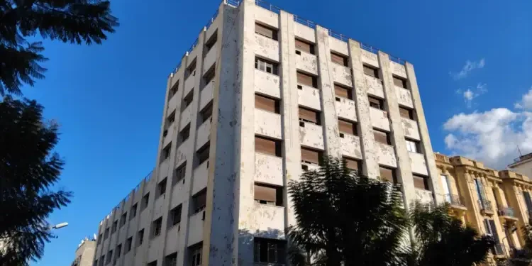 Tunis - Snapshot : Encore un immeuble délaissé sur l'avenue de la Liberté